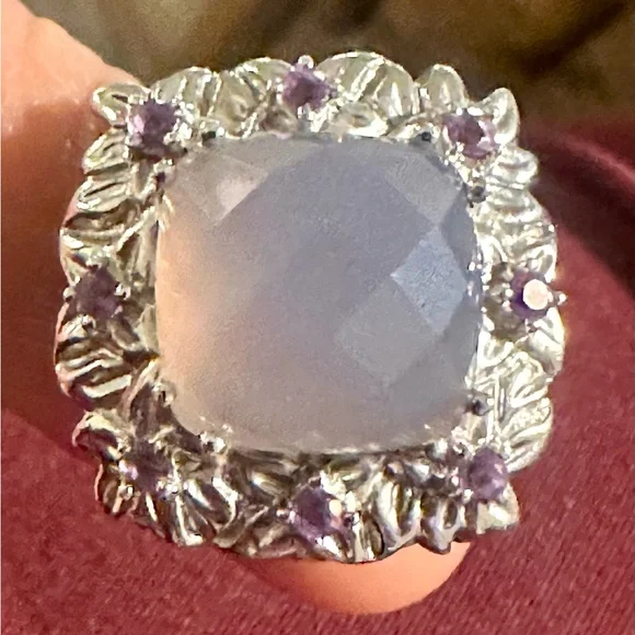 Elegant Sterling Silver stamped 925 and Purple Gemstone Ring - Picture 8 of 12